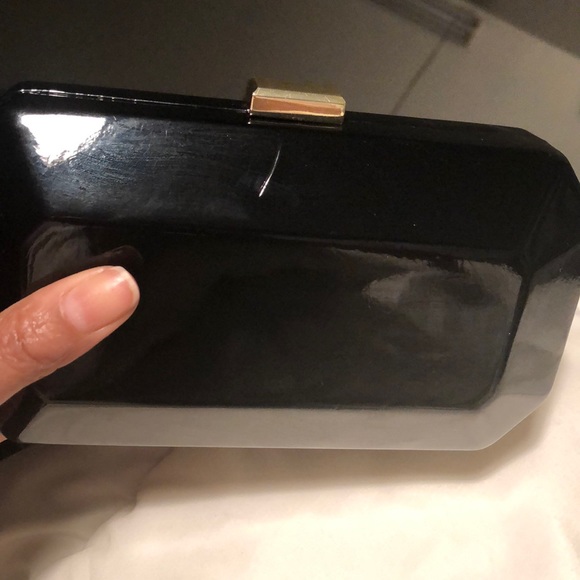 Black Patent clutch - Picture 7 of 7